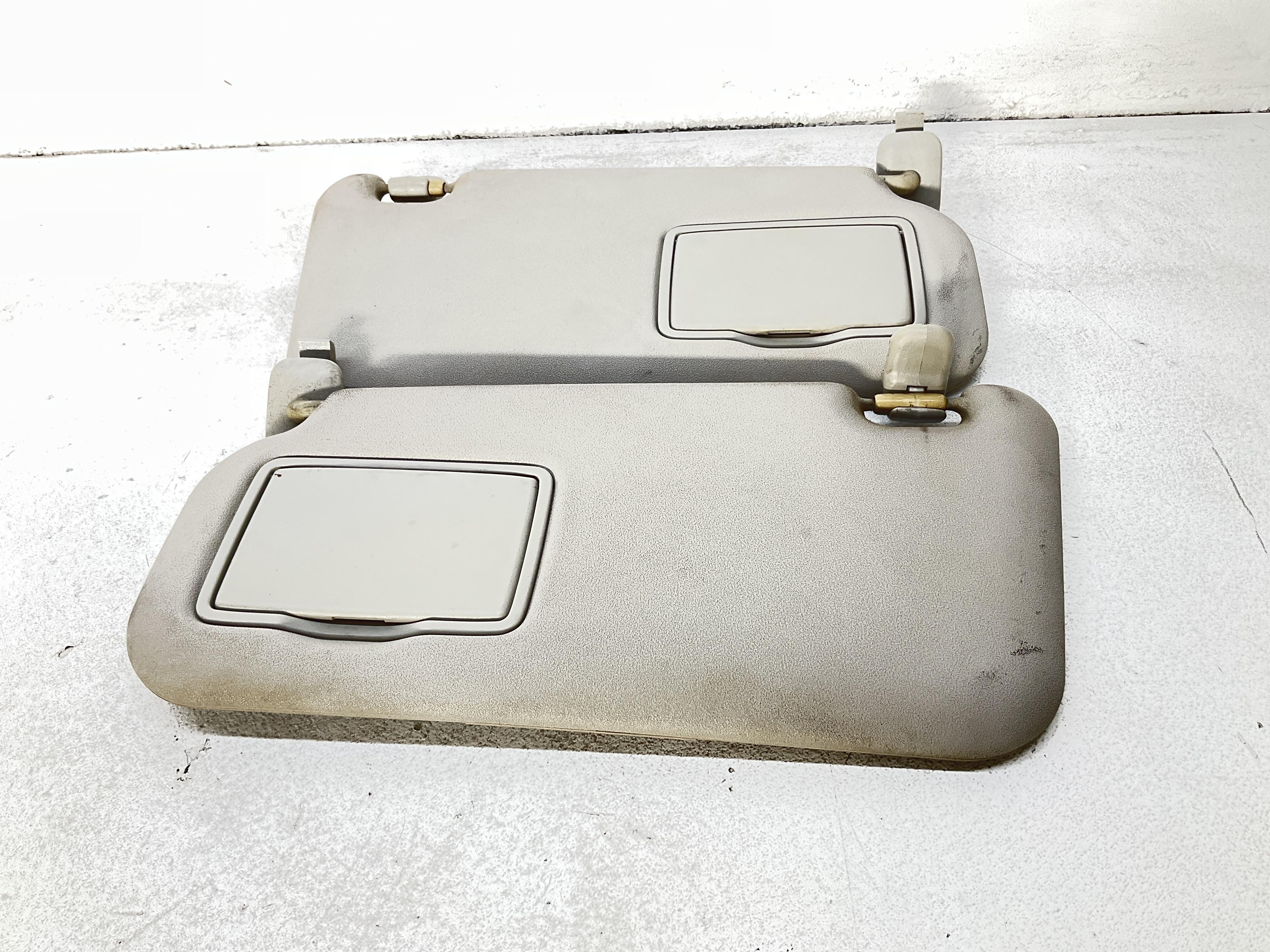 Coppia parasole Dx e SX - Immagine 1 di 5