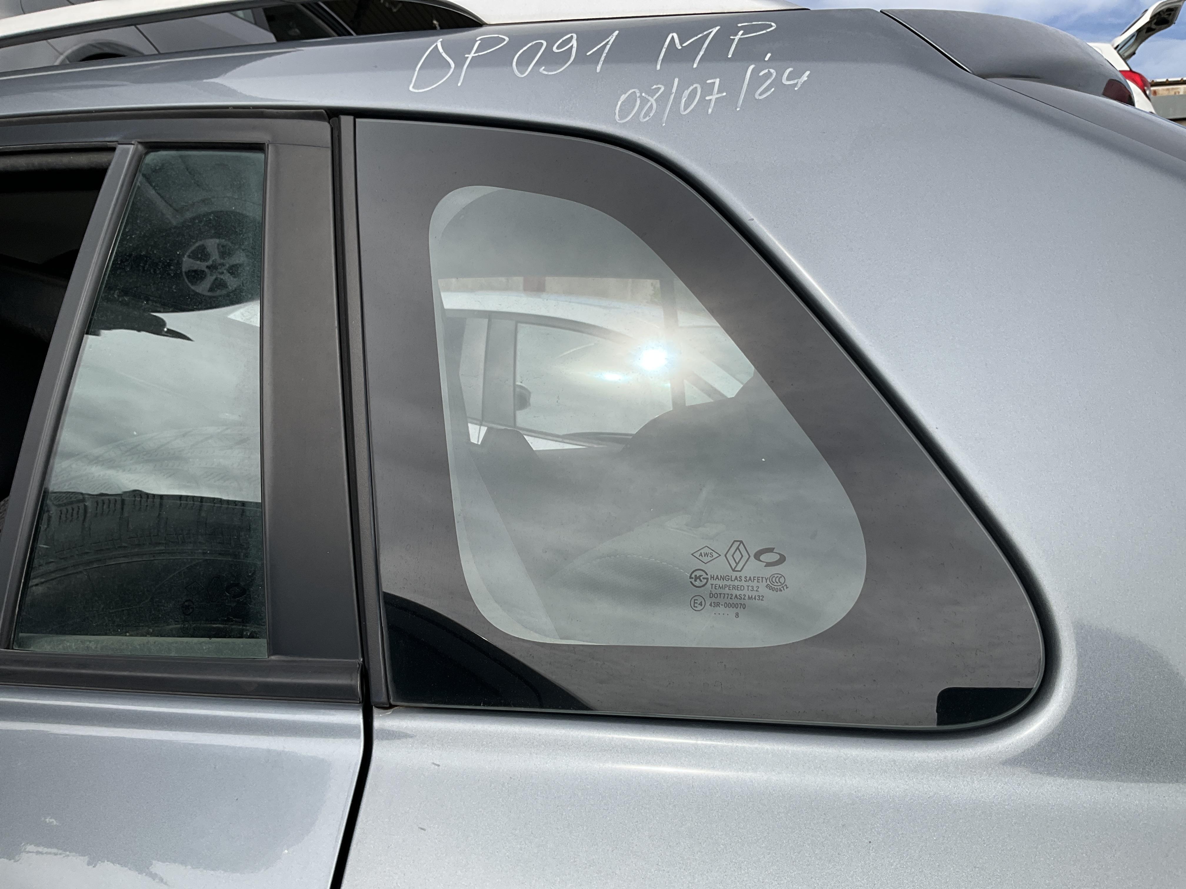 Vetro fisso posteriore SX - Immagine 1 di 1