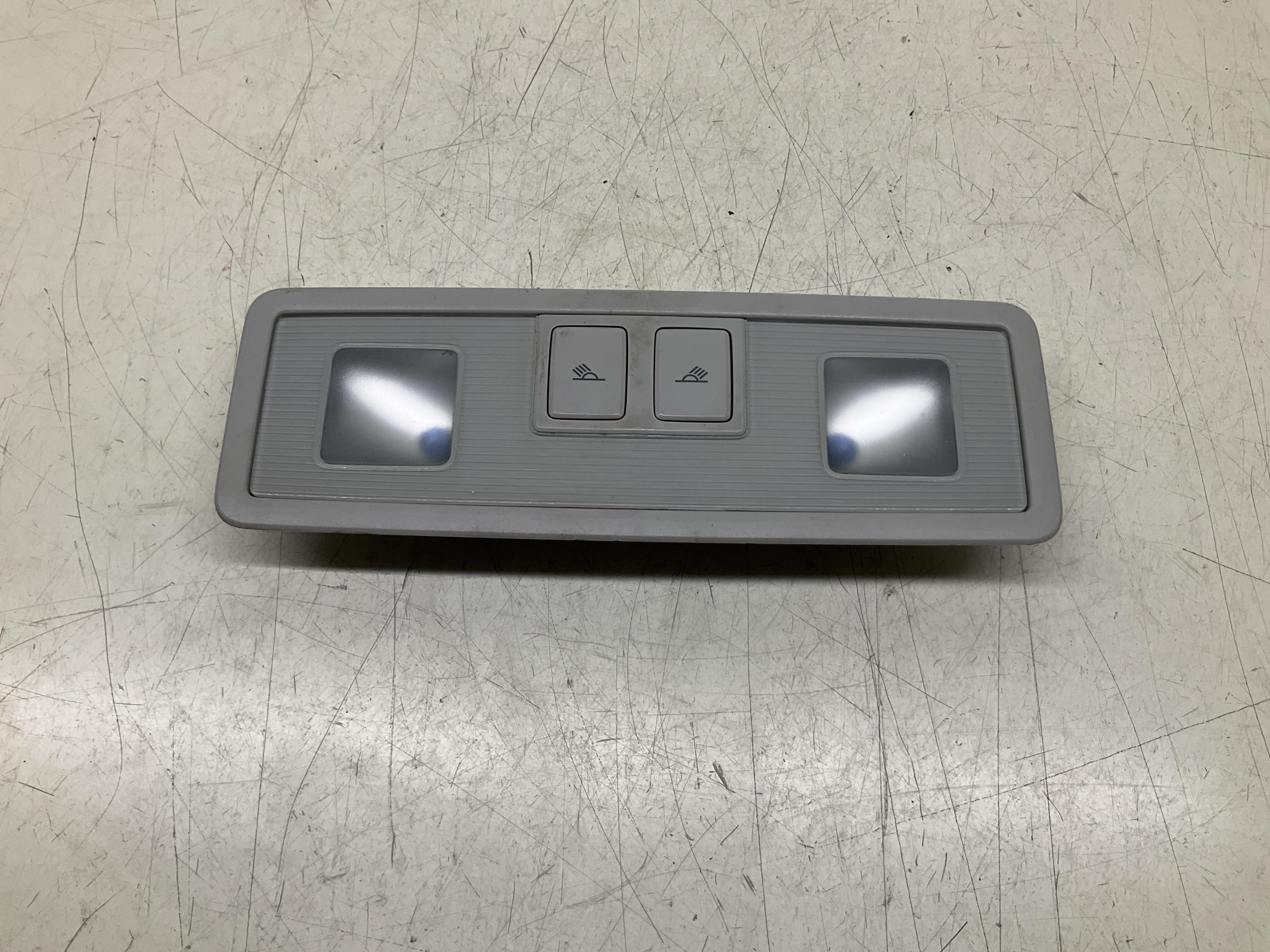 luce cortesia centr. tetto - Immagine 1 di 5