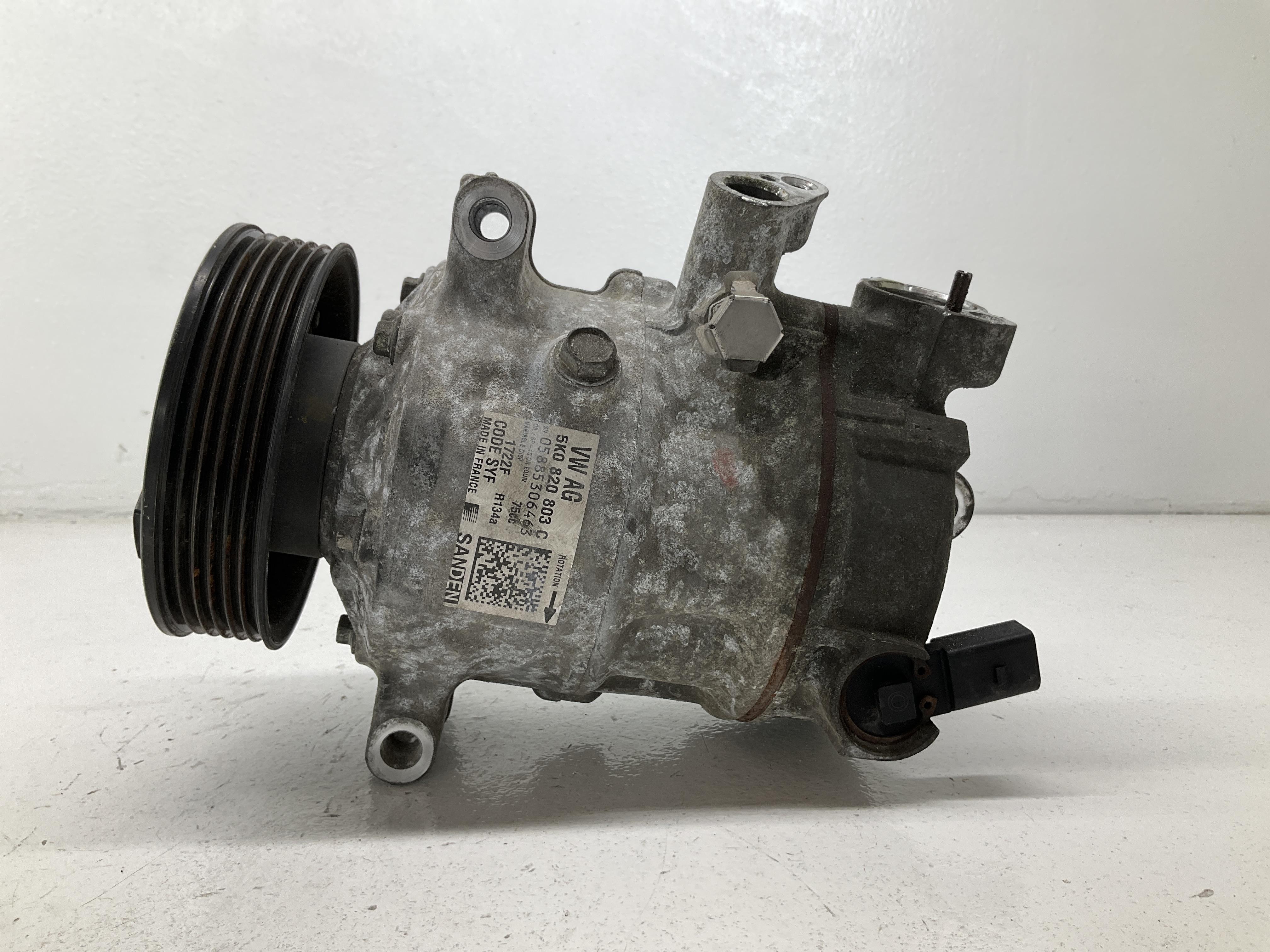 Compressore A/C - Immagine 1 di 5
