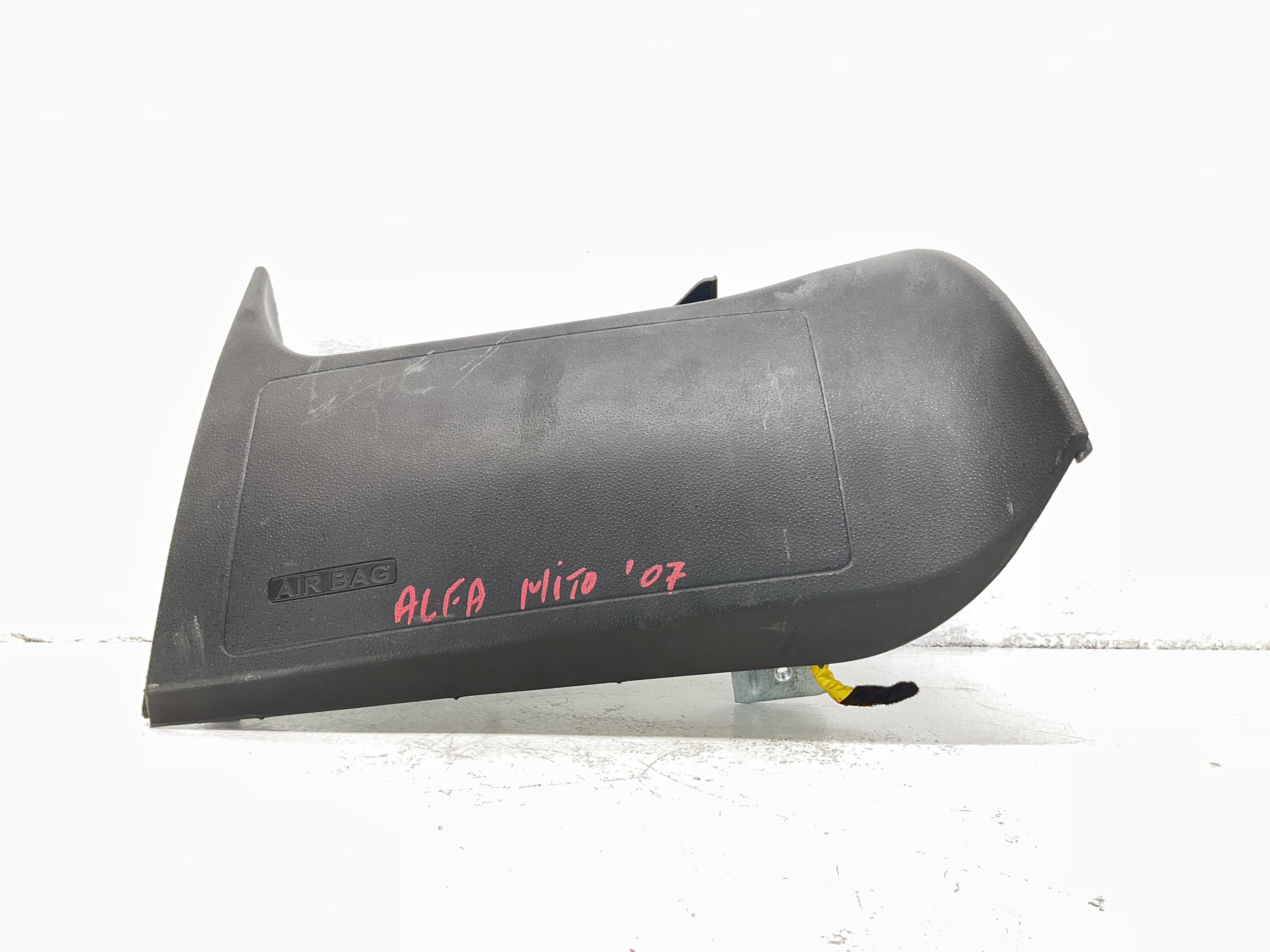 Dispositivo airbag lato passeggero - Immagine 1 di 6