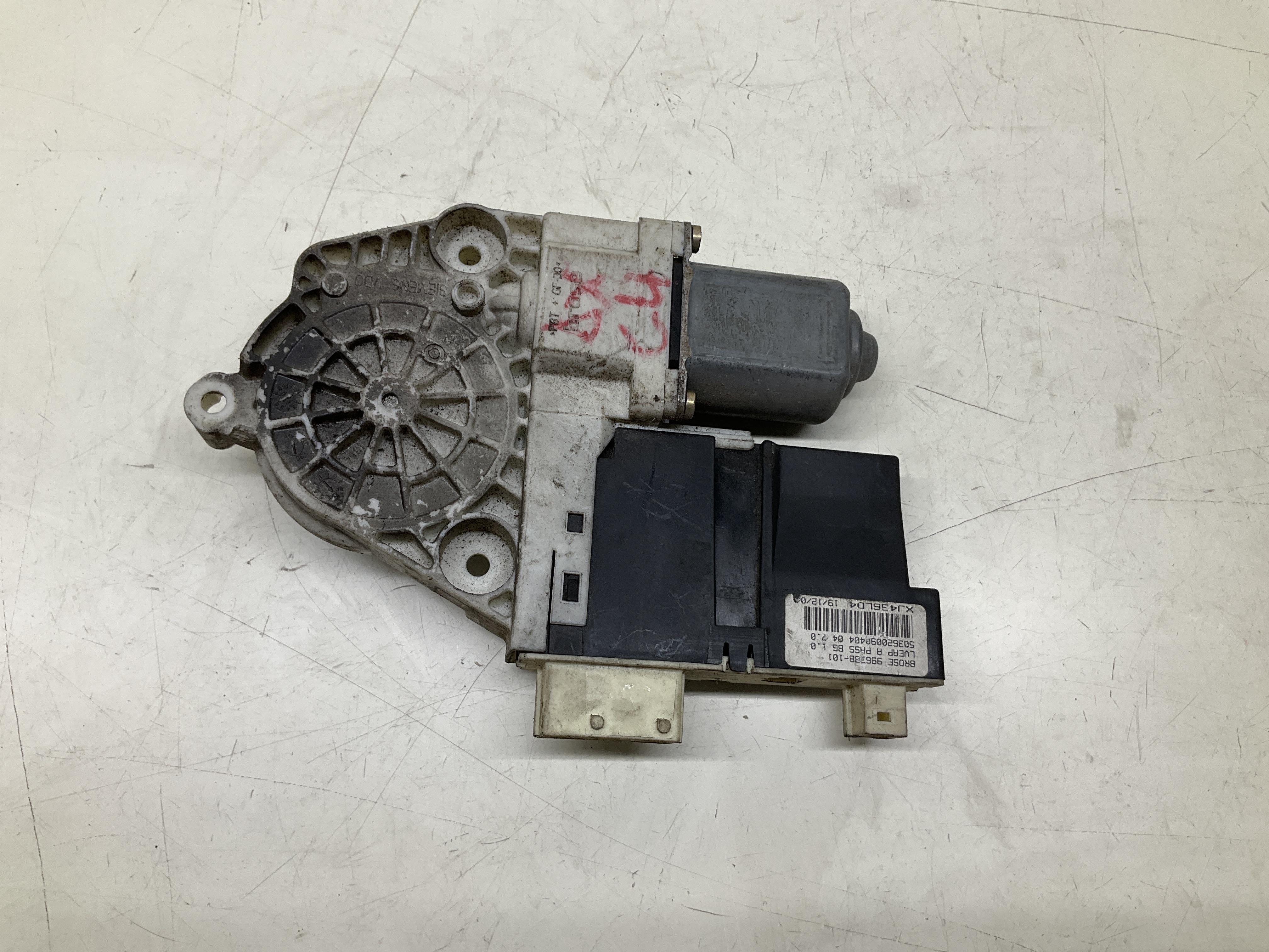 Motorino Alzacristallo Porta Ant. Destro Usato