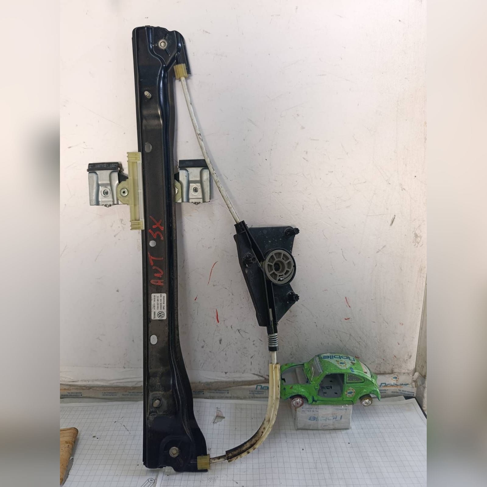 Alzacristallo Porta Ant. Sinistro Volkswagen UP! (06/16>) 935439105 Usato