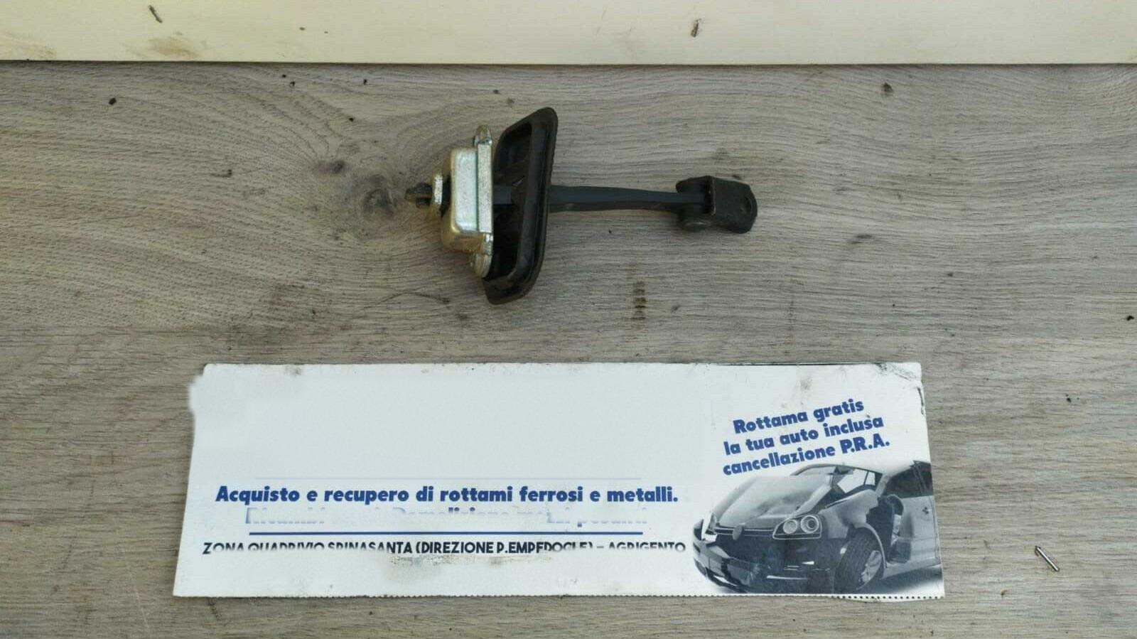 tirante fermo porta anteriore sinistro - Immagine 1 di 2