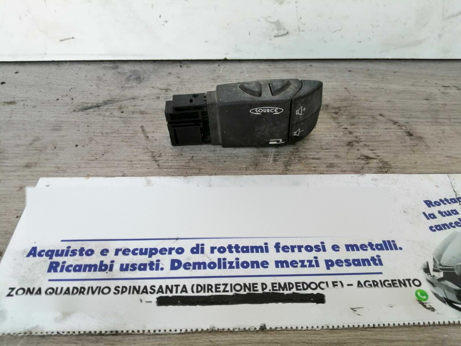interruttore comandi radio volante - Immagine 1 di 2