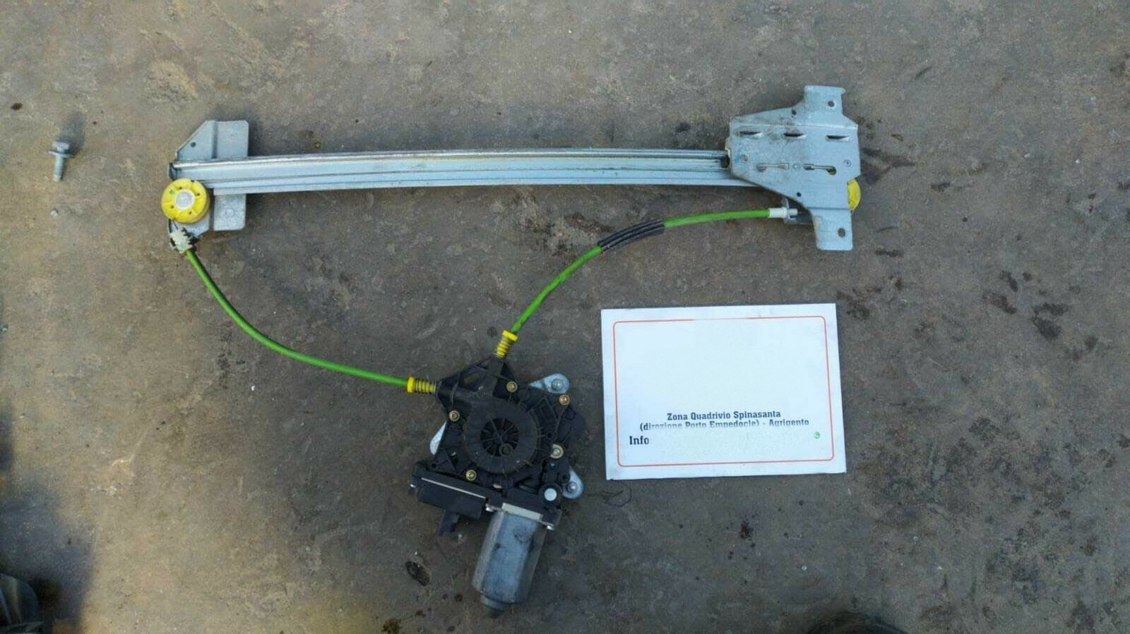 Motorino alzacristallo porta post. Destro - Immagine 1 di 2