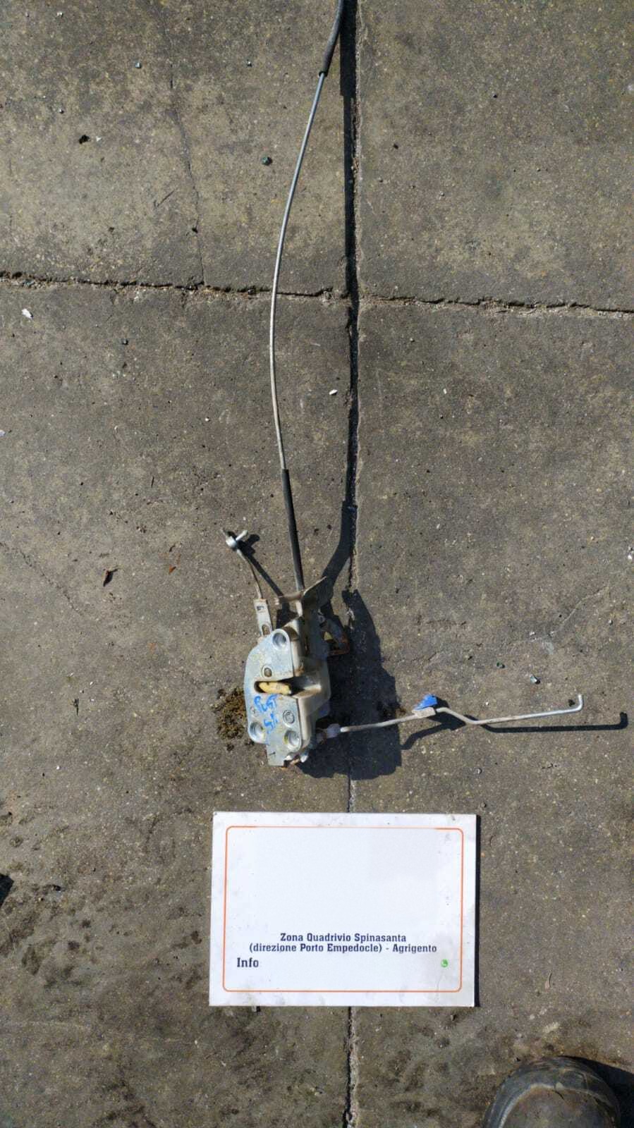 Serratura porta post. Sinistro - Immagine 1 di 2