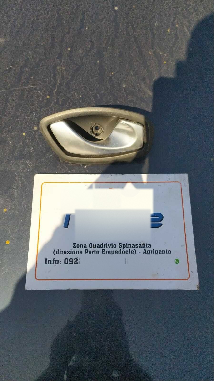 maniglia interna anteriore posteriore destro - Immagine 1 di 3