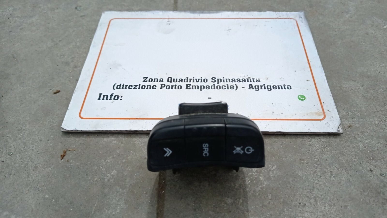 interruttore comandi radio volante - Immagine 1 di 2