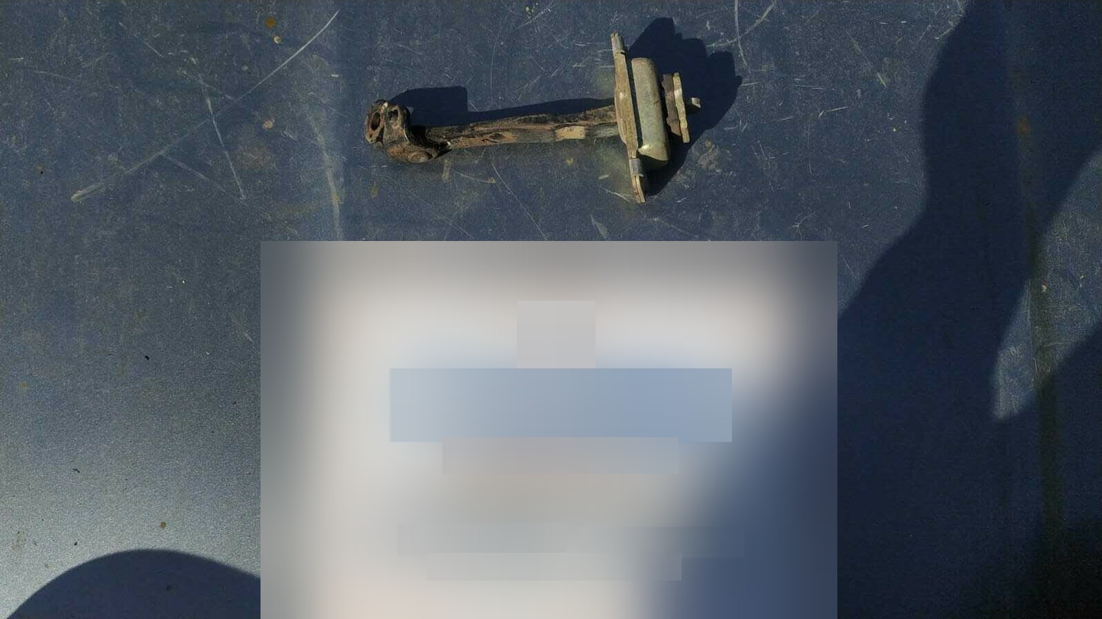 tirante fermo porta posteriore sinistro - Immagine 1 di 2