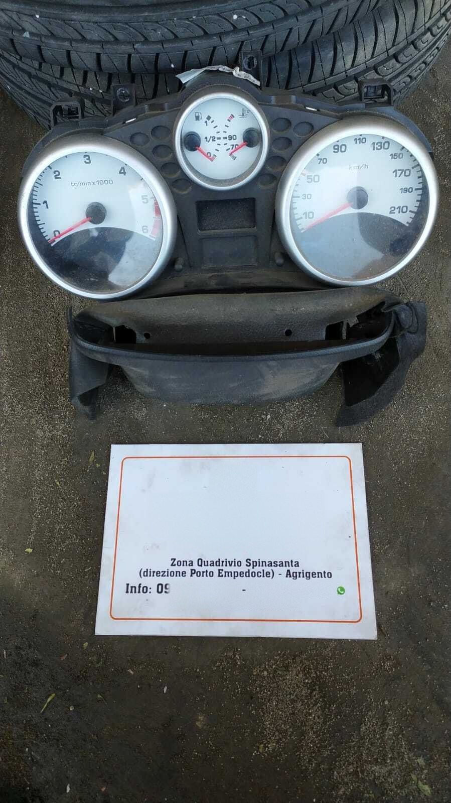 Quadro strumenti compl. - Immagine 1 di 3