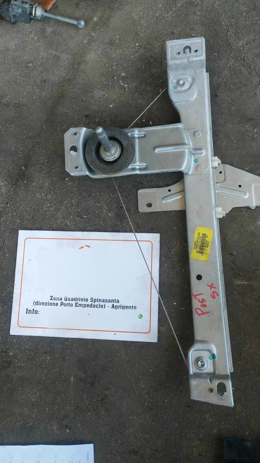 azionatore alzacristallo manuale porta post. sinistro - Immagine 1 di 2