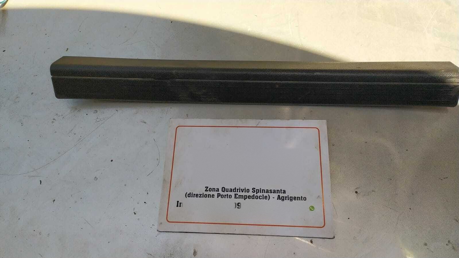 Rivestimento int. battitacco ant. Destro - Immagine 1 di 3