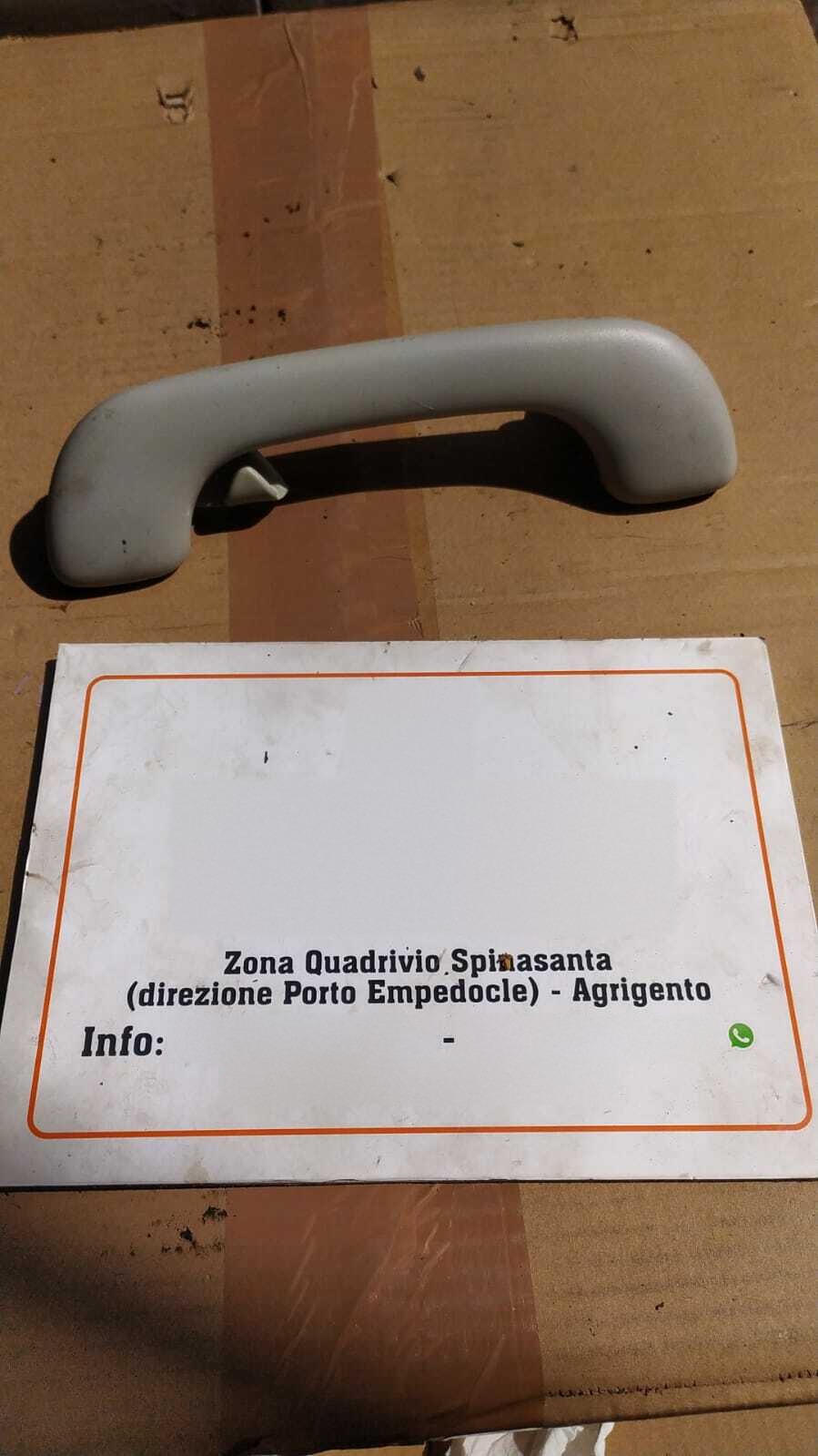 Maniglia int. post. tetto Destro - Immagine 1 di 2