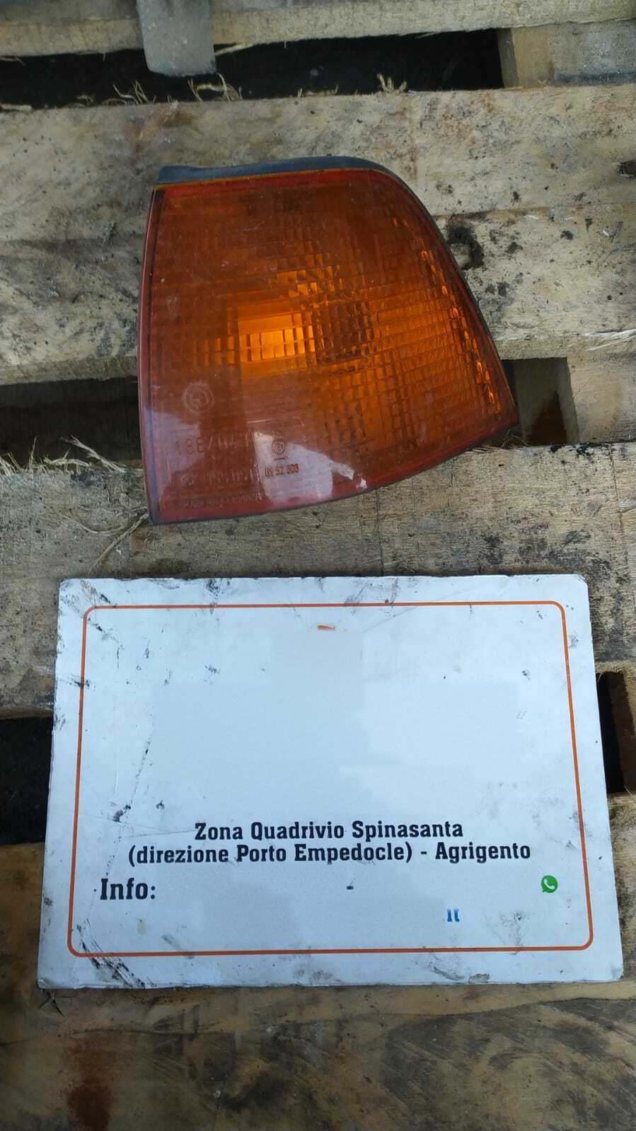 freccia fanalino anteriore sinistro - Immagine 1 di 2