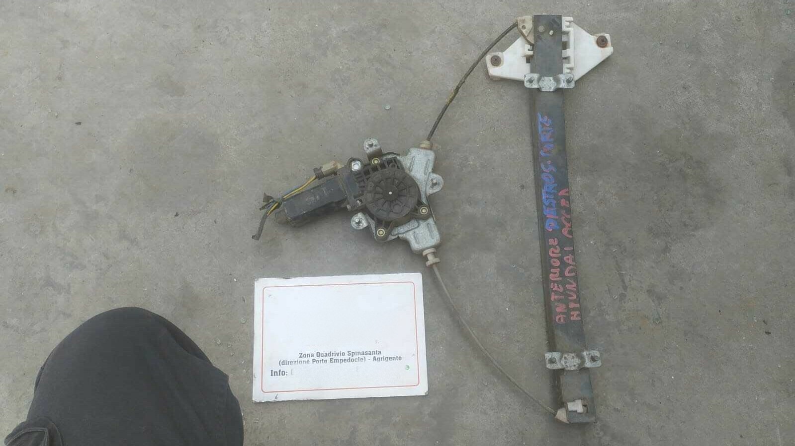motorino alzacristallo posteriore destro - Immagine 1 di 2