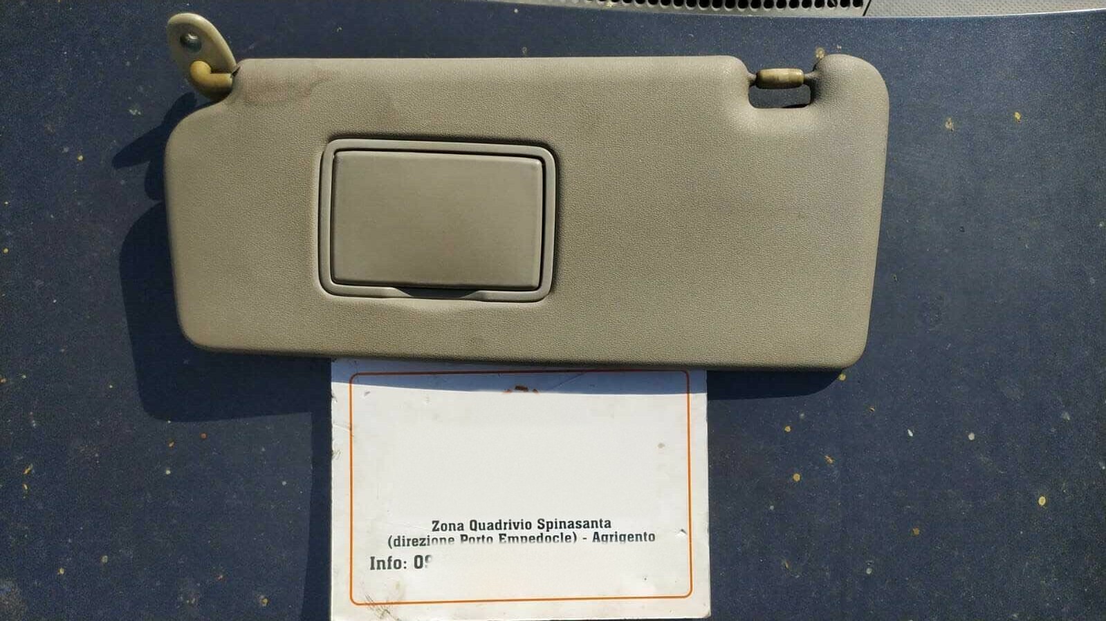 Aletta parasole parabrezza Sinistro - Immagine 1 di 2