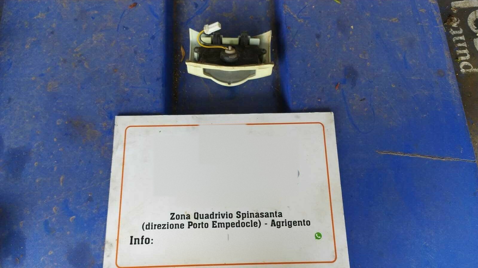 fanalino targa - Immagine 1 di 4