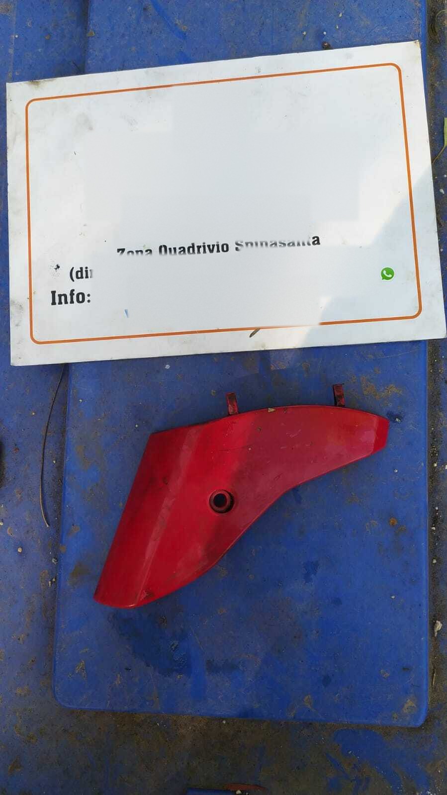 pannello carenatura coperchio forcella - Immagine 1 di 3