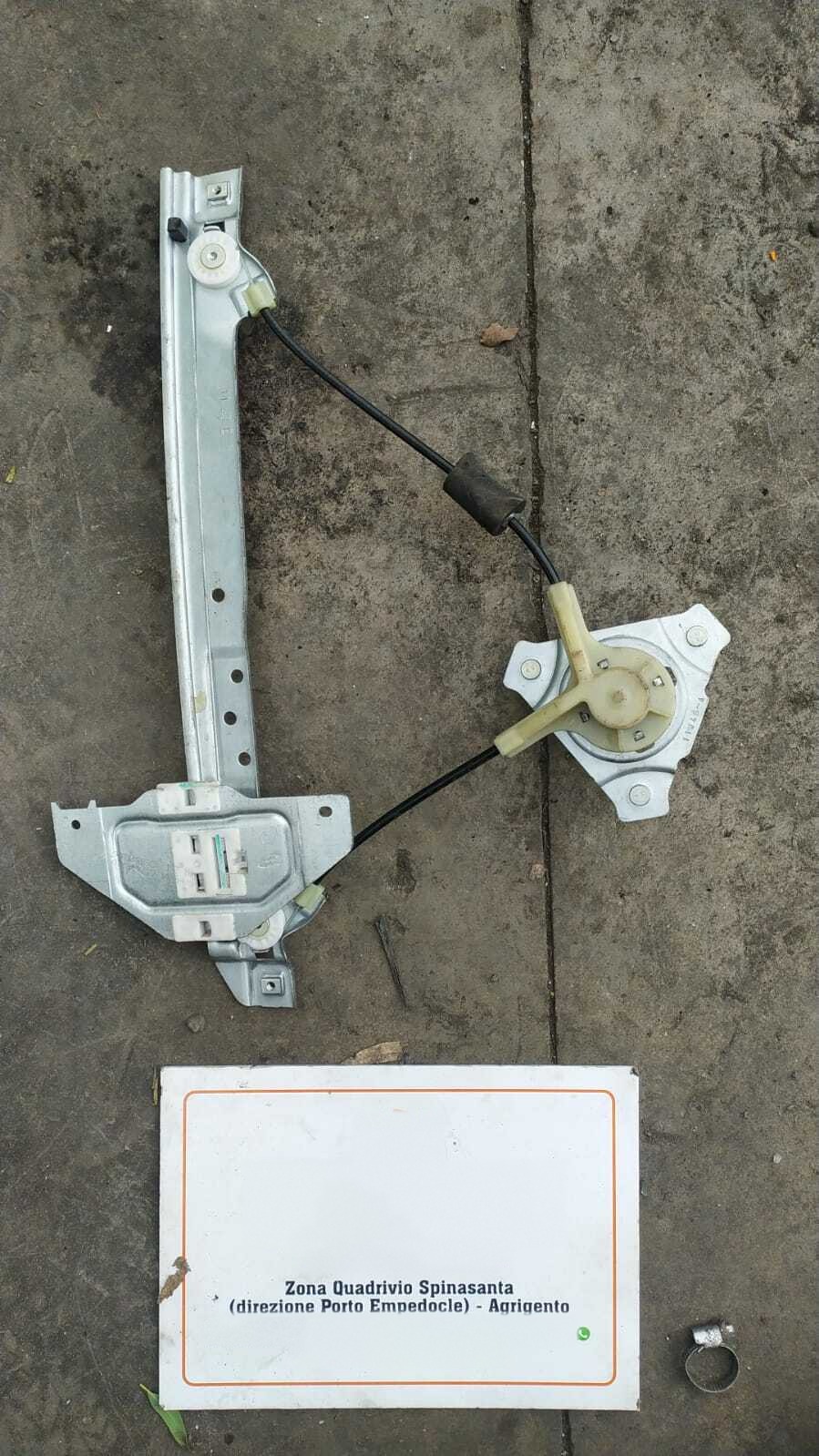 Alzacristallo porta post. Destro - Immagine 1 di 2
