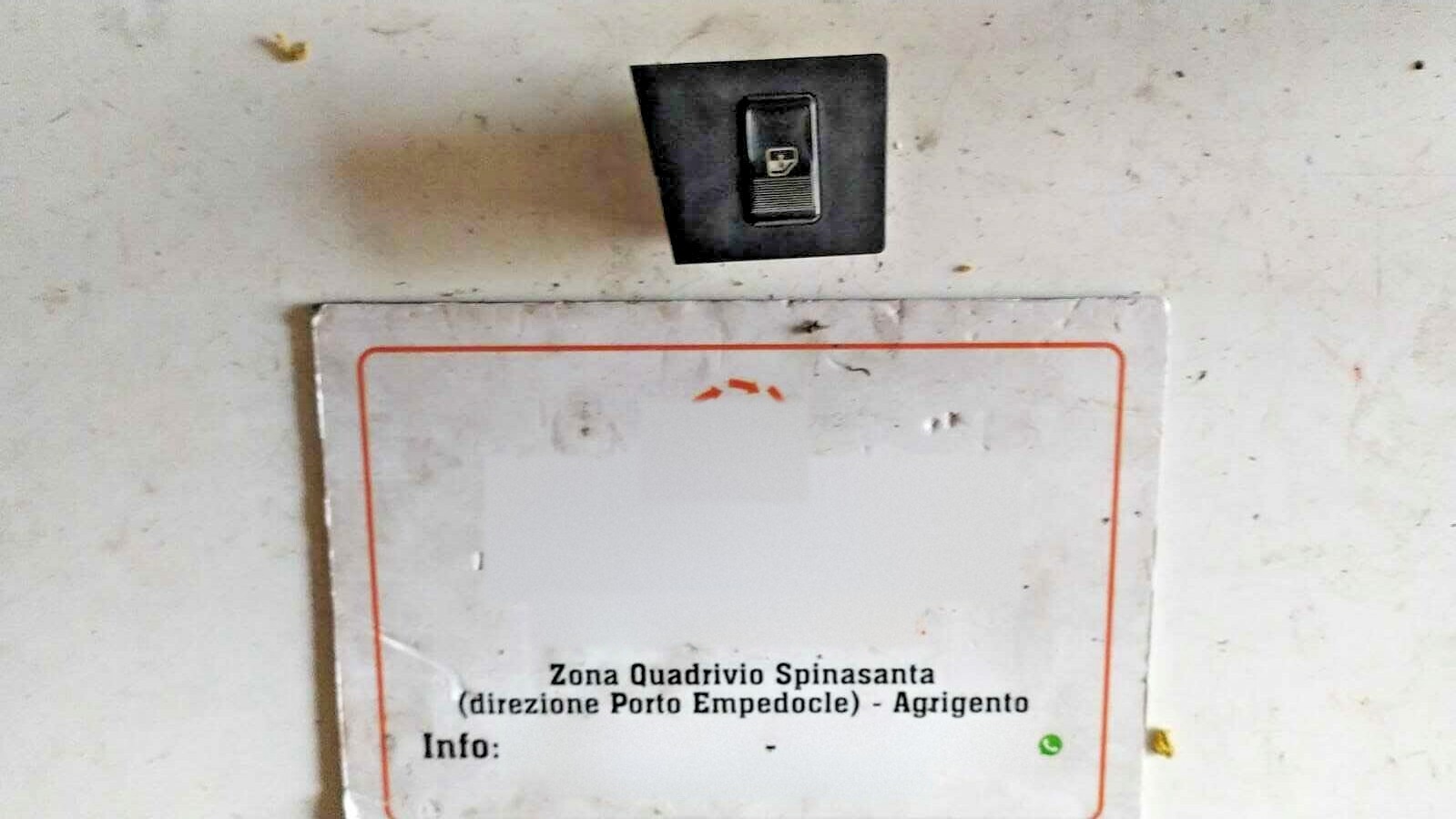 Interruttore alzacristalli porta ant. Destro - Immagine 1 di 3