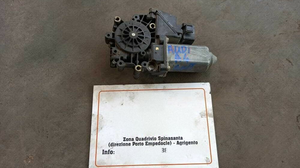 Motorino alzacristallo porta ant. Sinistro - Immagine 1 di 5