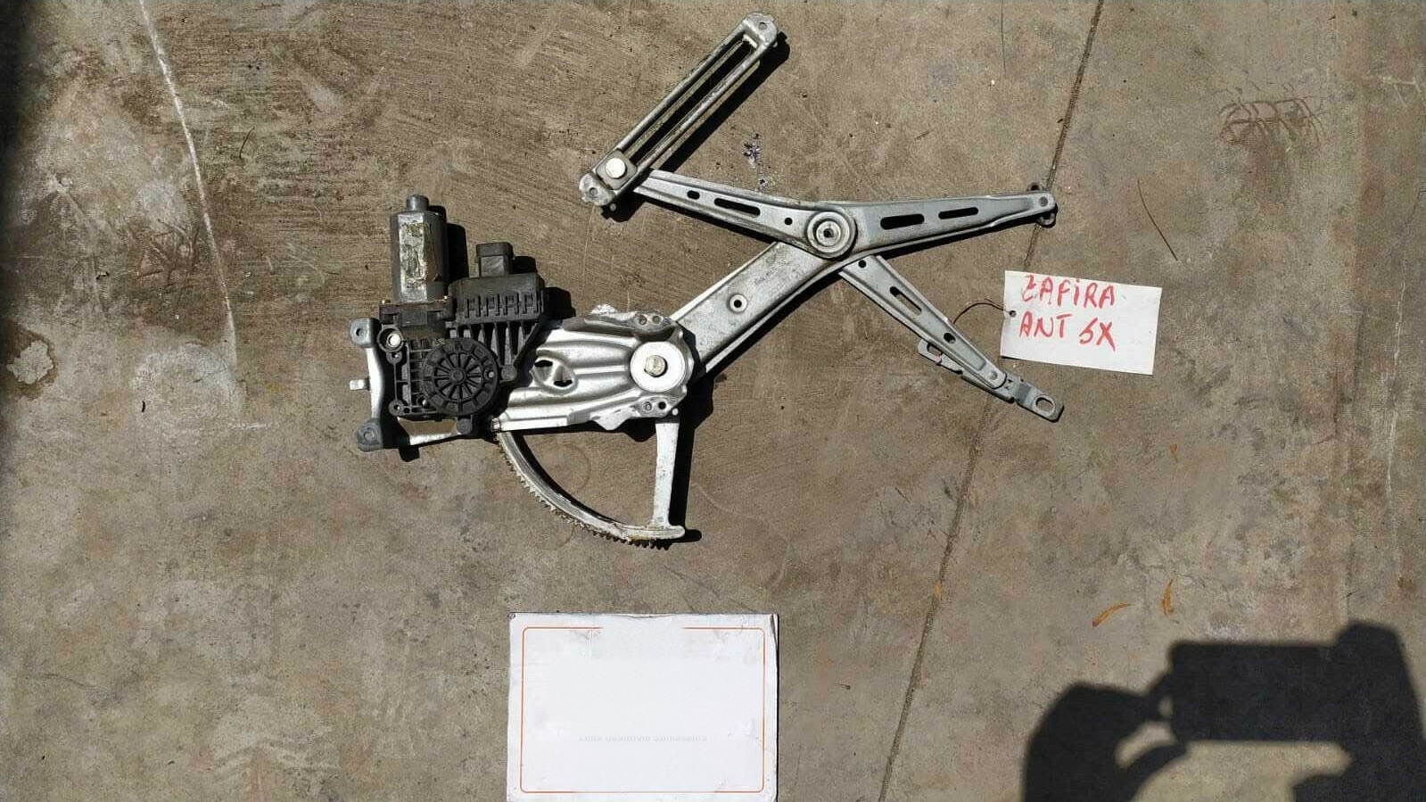 Motorino alzacristallo porta ant. Sinistro - Immagine 1 di 2
