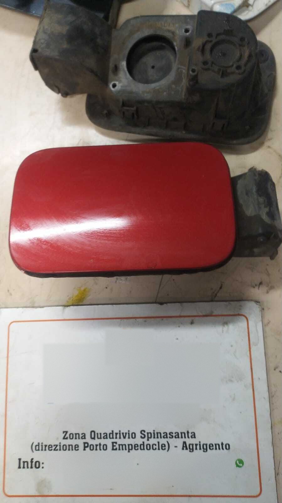 Sportello carburante - Immagine 1 di 2