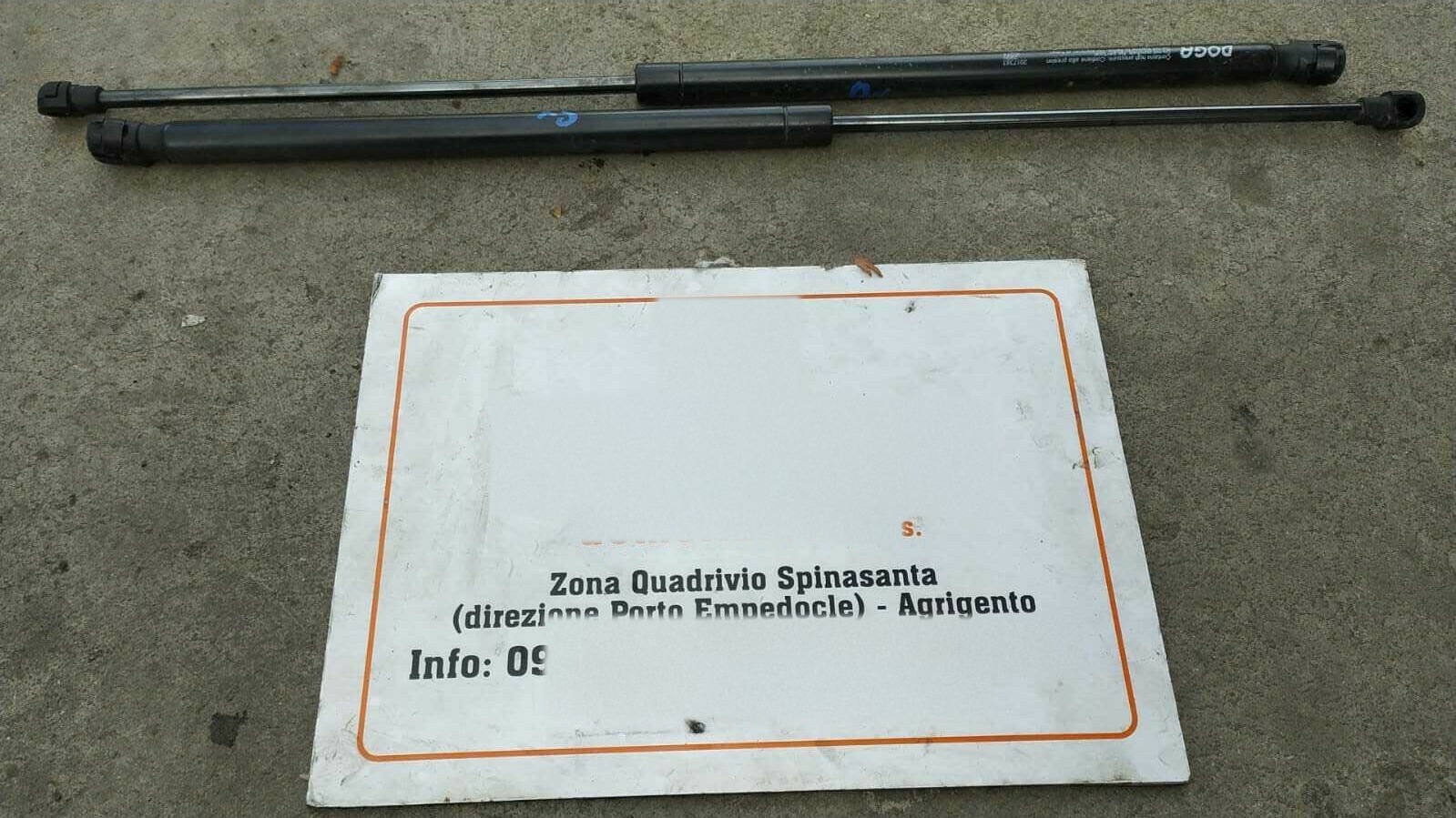 asta ammortizzante portello post. - Immagine 1 di 3