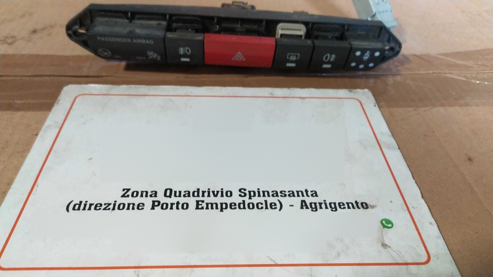 Interruttore luci emergenza - Immagine 1 di 4