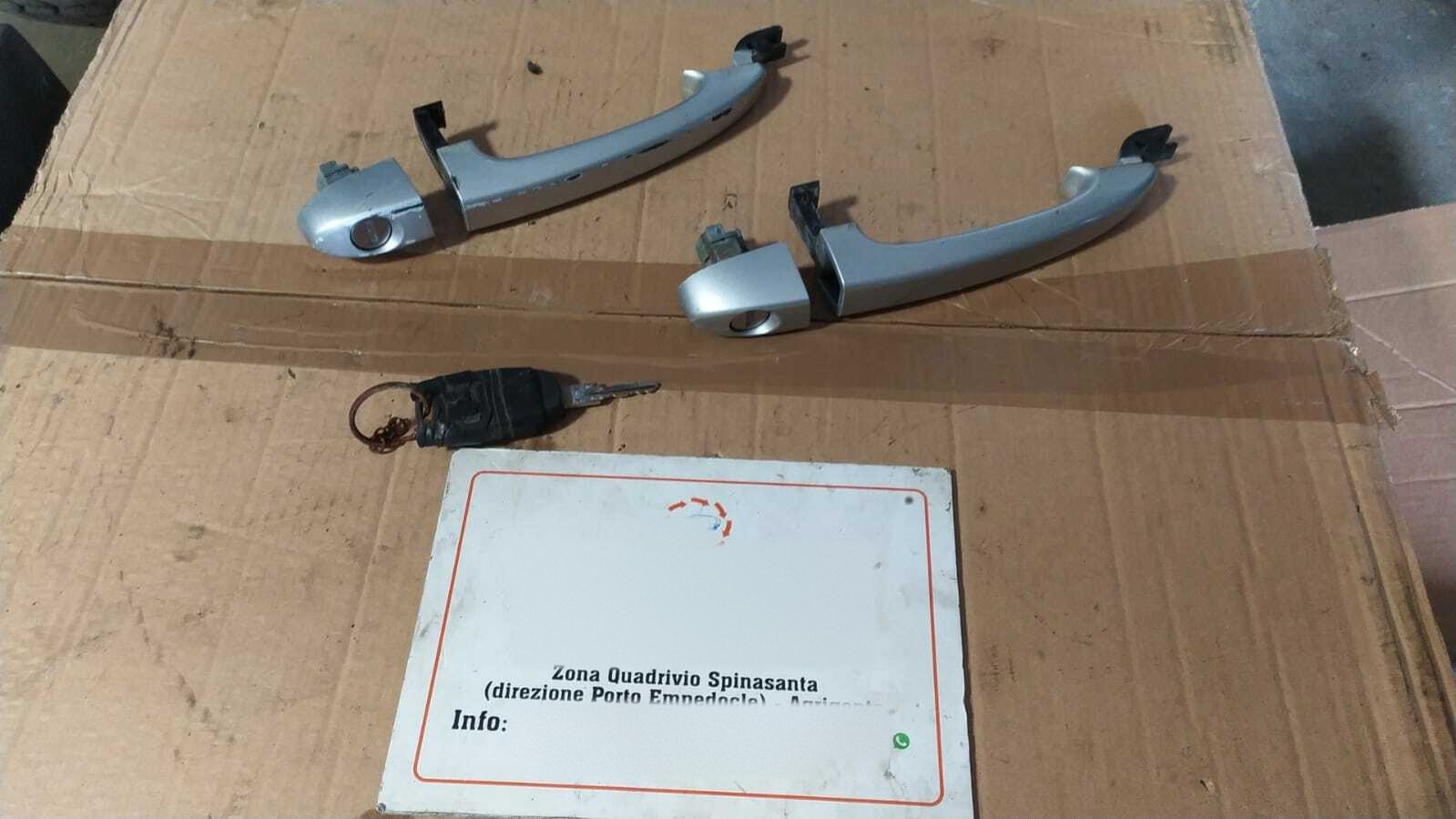 coppia maniglie maniglia esterna porta con chiave anteriore - Immagine 1 di 2