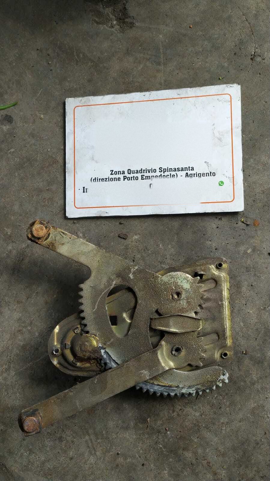 alzacristallo porta post. sinistro - Immagine 1 di 2