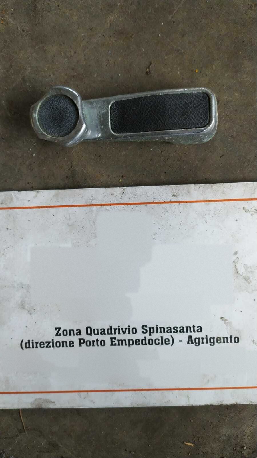 maniglia alzavetro alzacristallo - Immagine 1 di 4