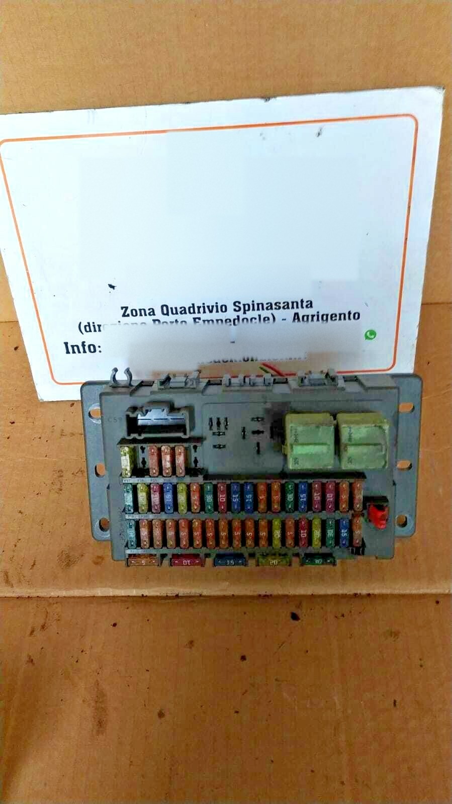 scatola fusibili - Immagine 1 di 3
