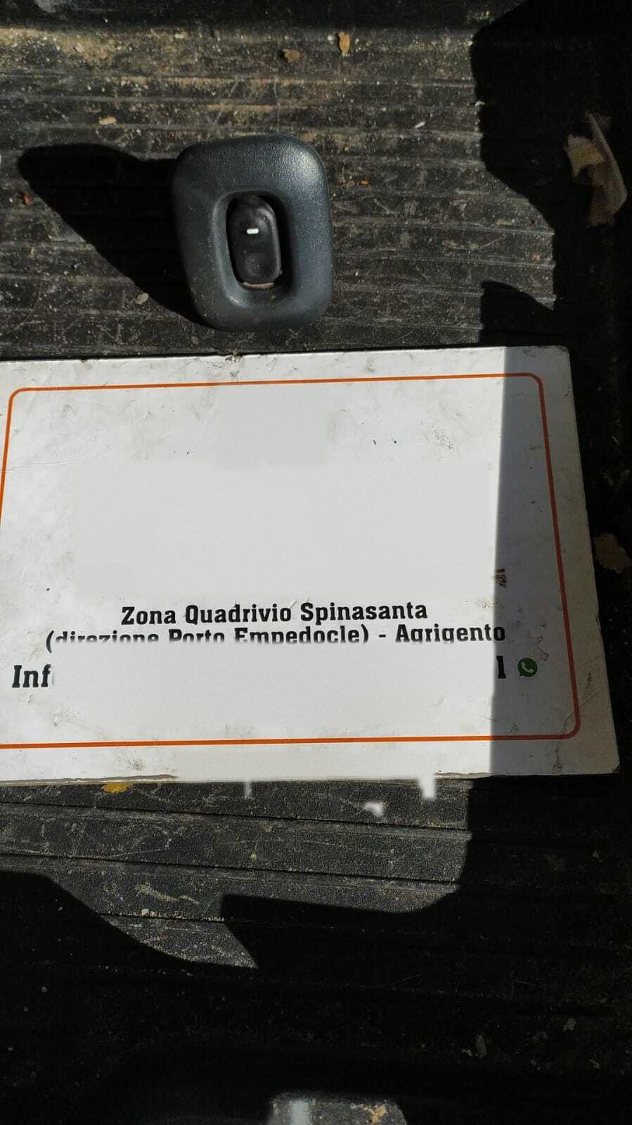Interruttore alzacristalli porta post. Sinistro - Immagine 1 di 3