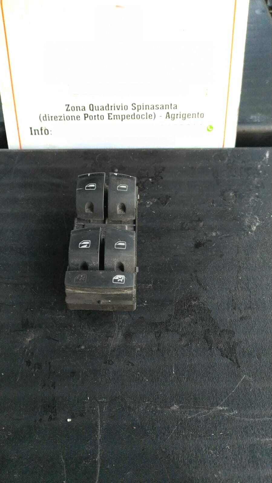 Interruttore alzacristalli porta ant. Sinistro - Immagine 1 di 3