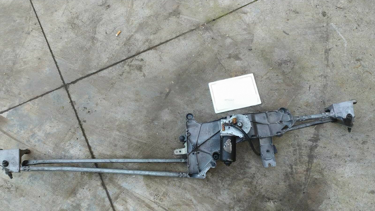 Meccanismo tergiparabrezza con motorino - Immagine 1 di 4