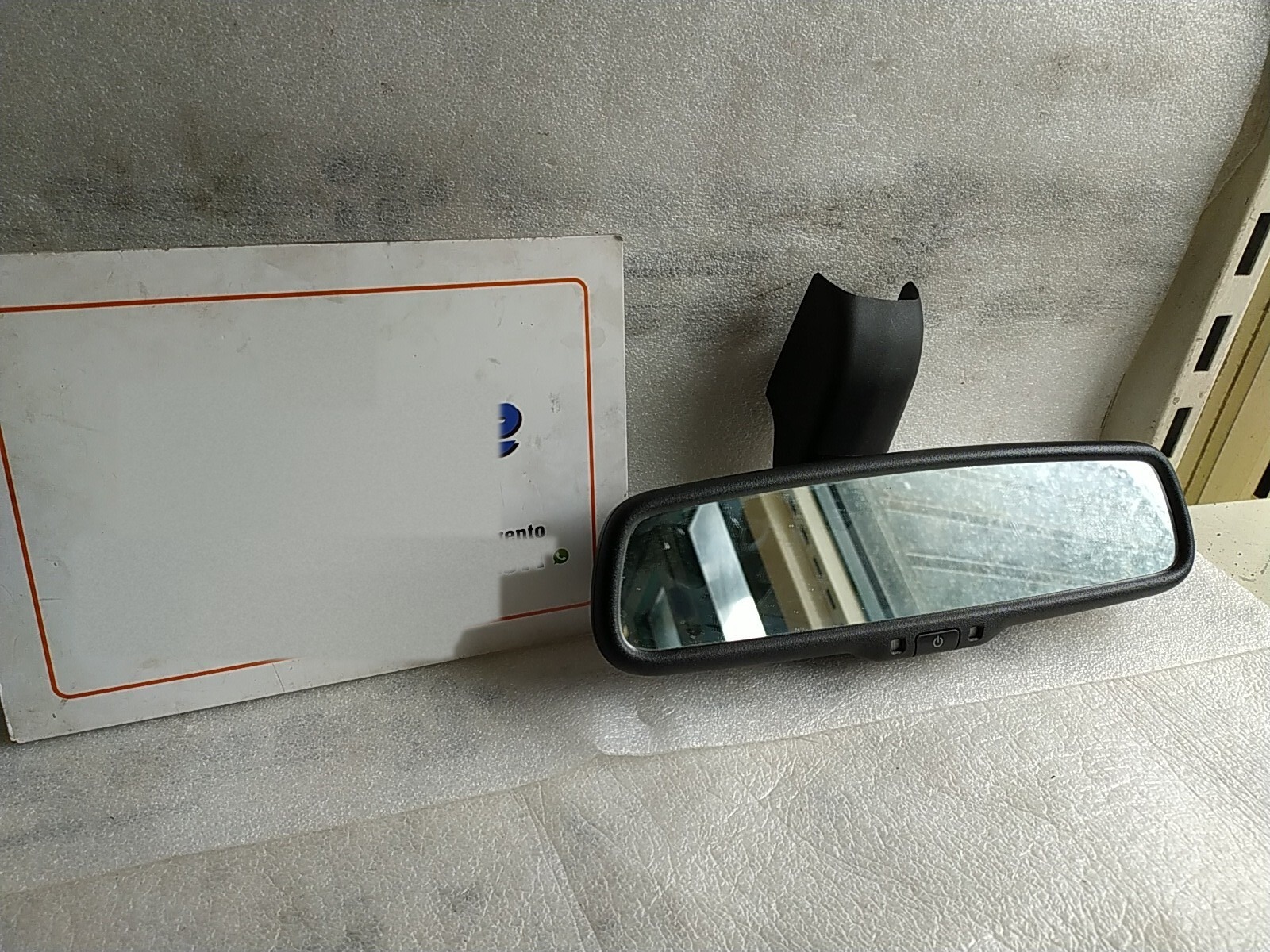 Retrovisore interno - Immagine 1 di 6