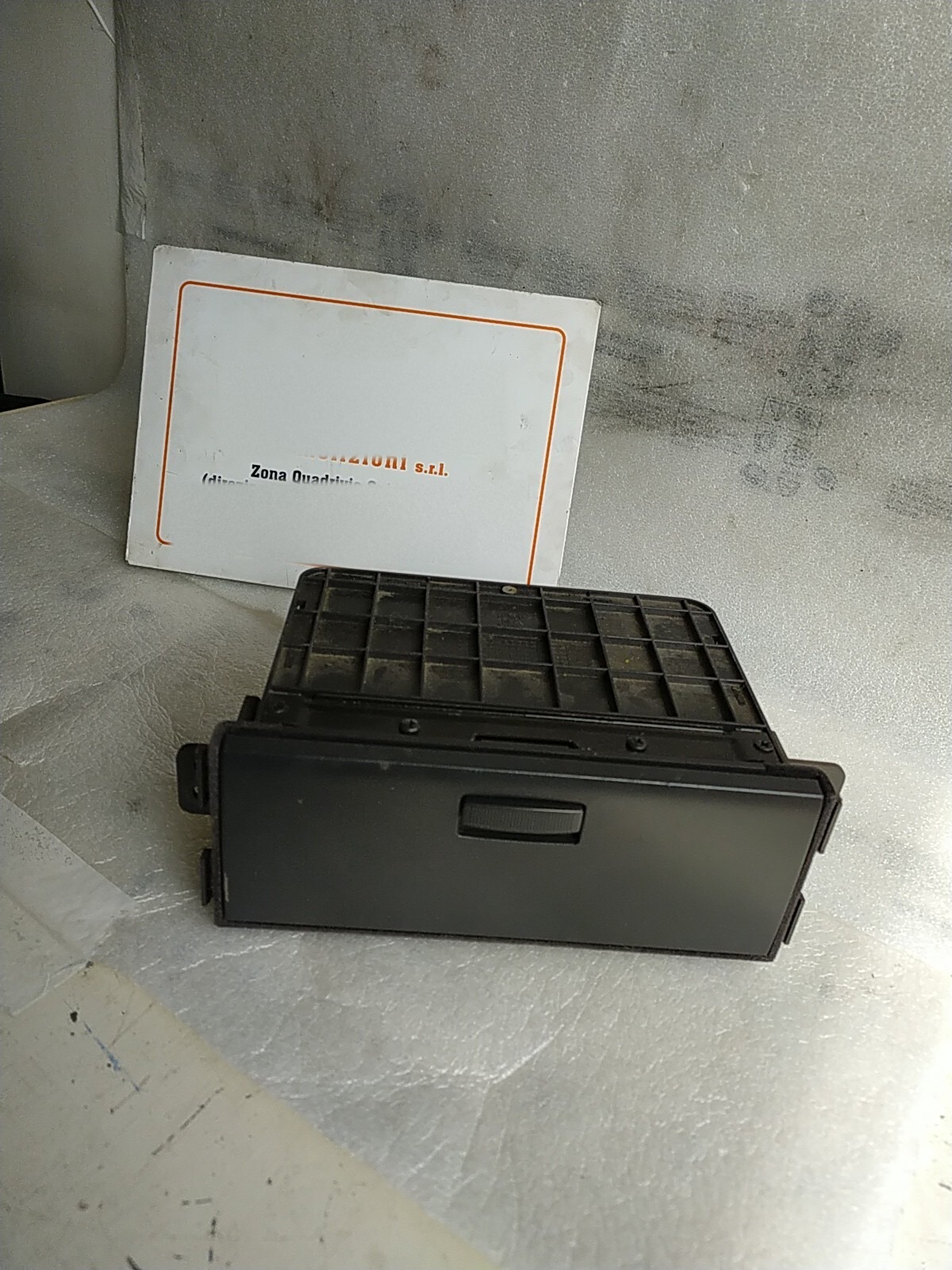 vano cassetto portaoggetti porta monete - Immagine 1 di 5