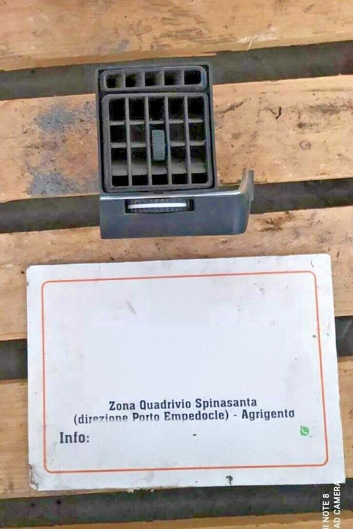 bocchetta aria condizionata a/c anteriore destro - Immagine 1 di 2