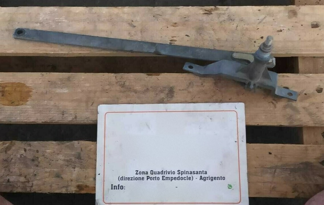 leva asta tandem tergicristallo anteriore - Immagine 1 di 2