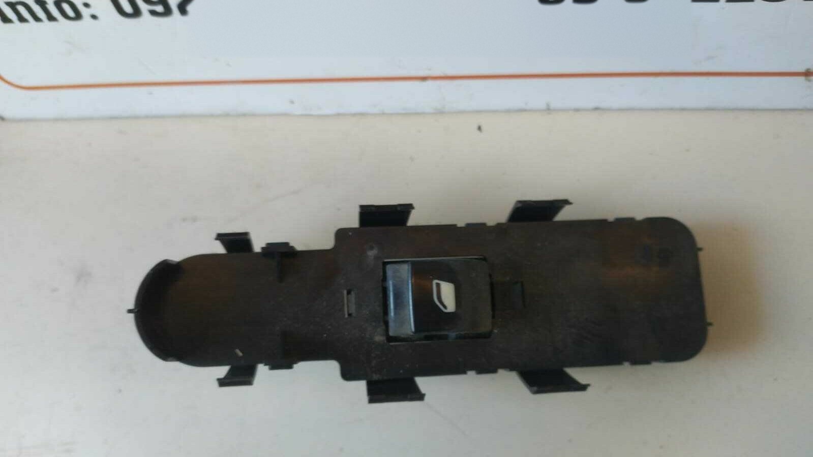 Interruttore alzacristalli porta ant. Destro - Immagine 1 di 4