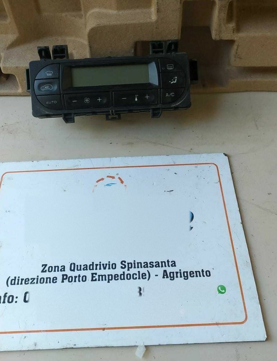Blocco comando climatizzazione - Immagine 1 di 4