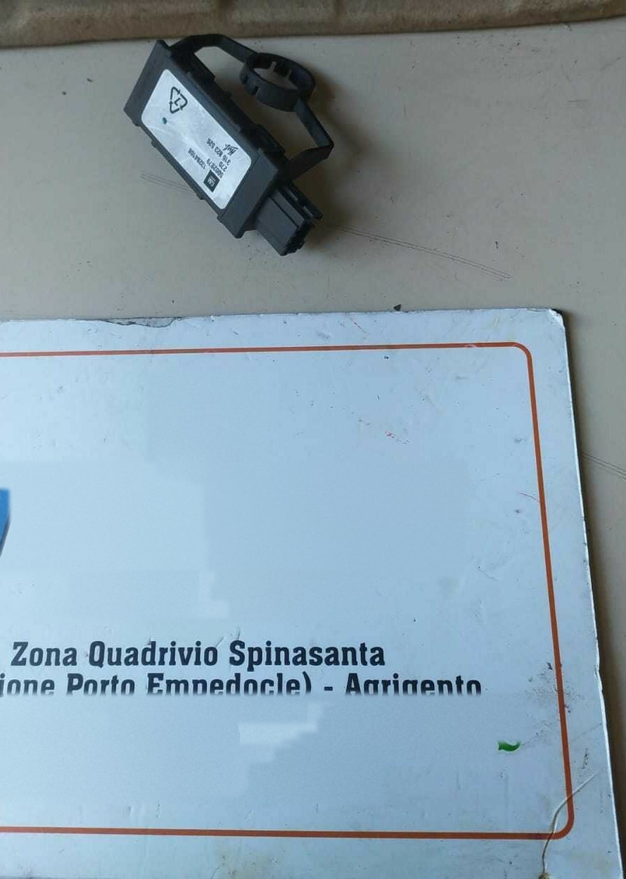 Sensore airbag lat. post. Sinistro - Immagine 1 di 3