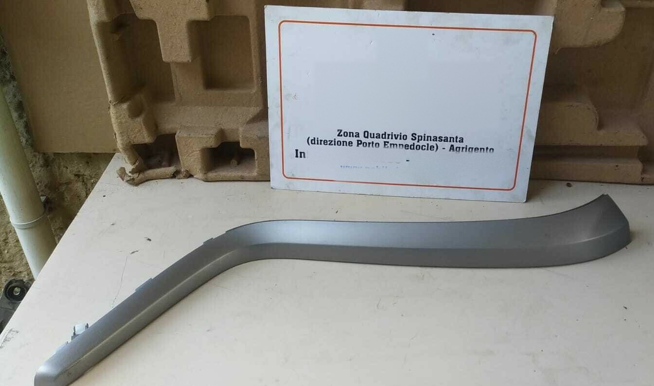 modanatura cornice rivestimento cruscotto sinistro - Immagine 1 di 3