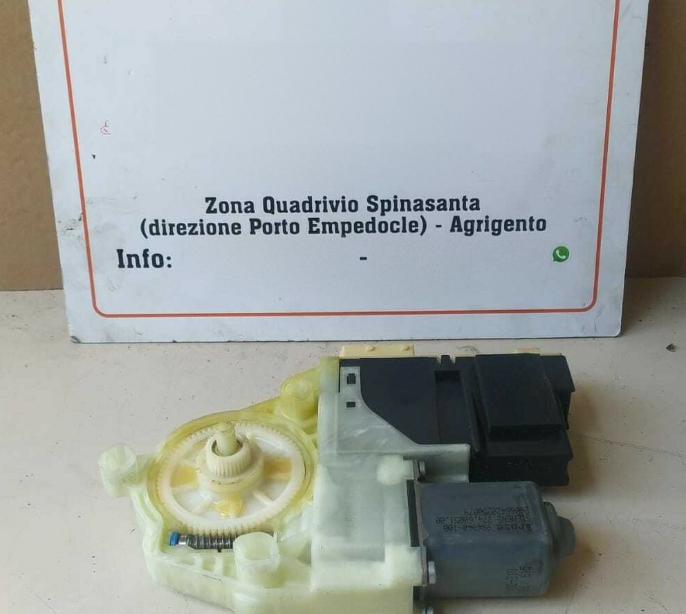 motorino alzacristallo destro - Immagine 1 di 3