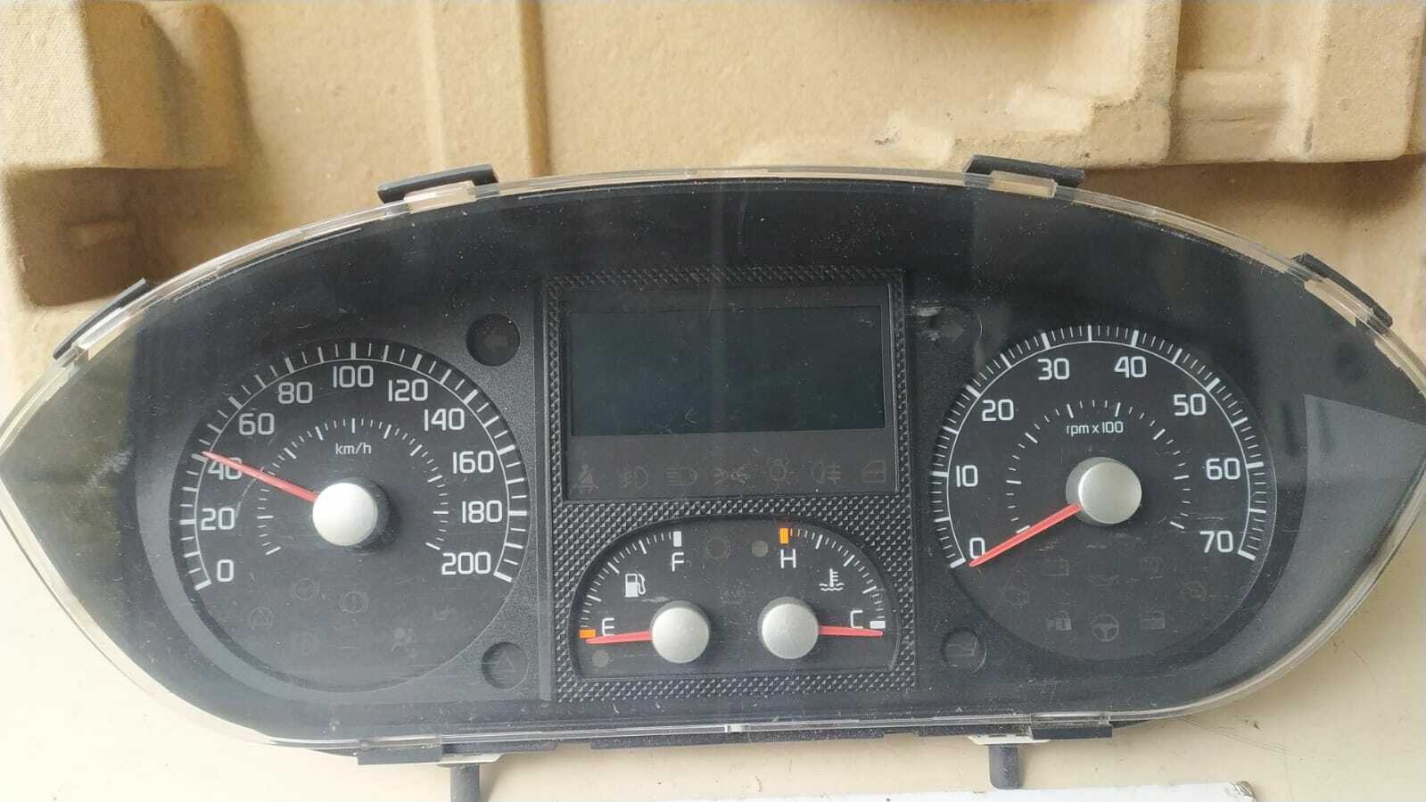 Quadro strumenti compl. - Immagine 1 di 5