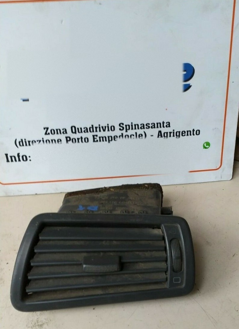 bocchetta aria anteriore destro - Immagine 1 di 3