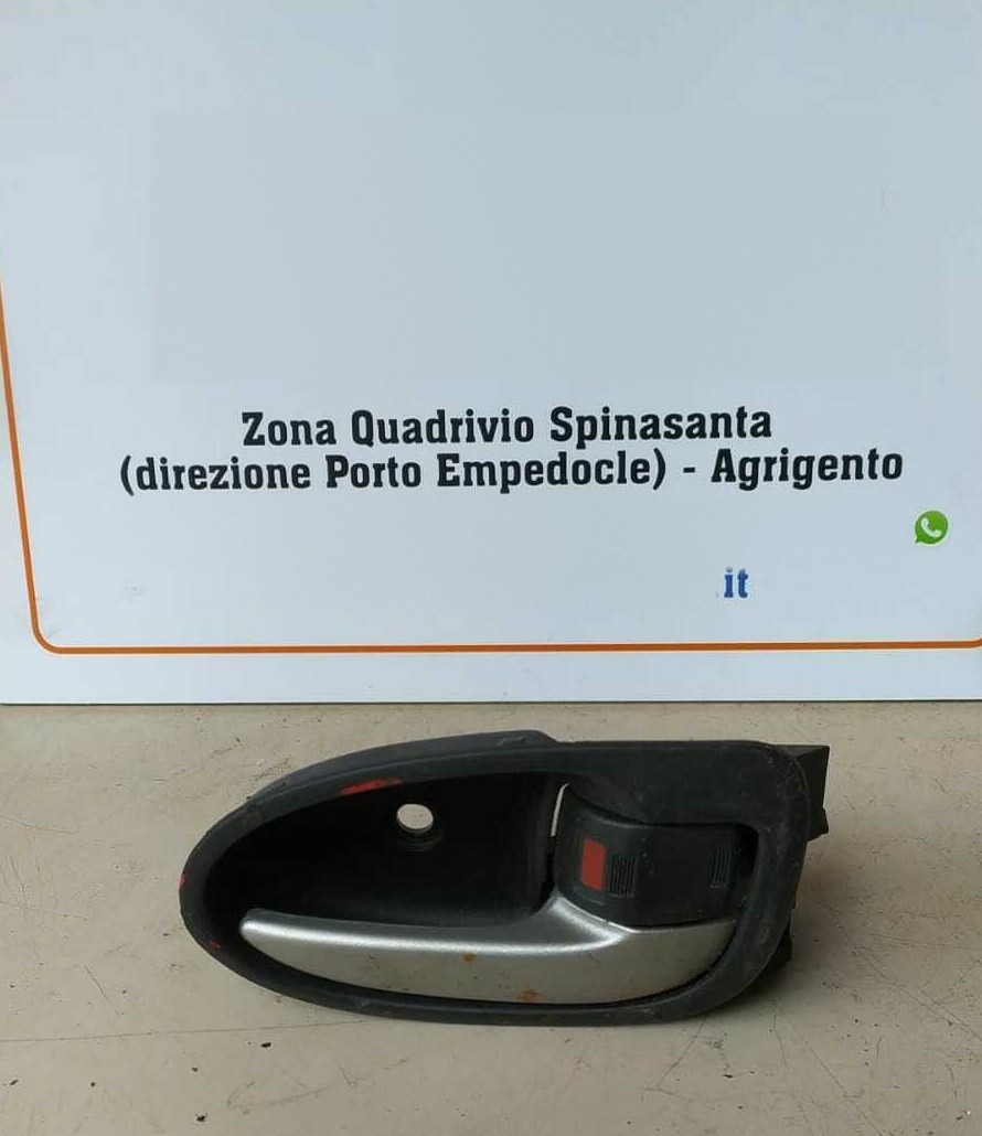 Maniglia int. apertura porta post. Destro - Immagine 1 di 3