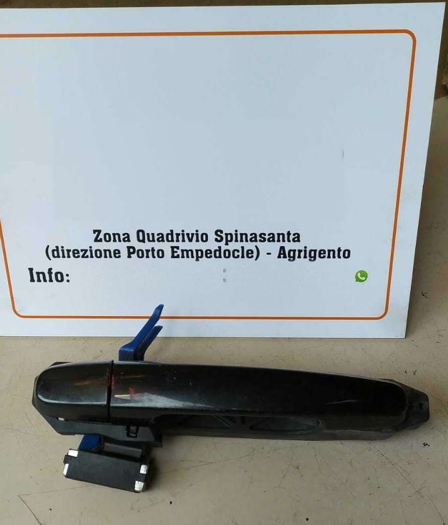 maniglia e contromaniglia porta esterna posteriore sinistro - Immagine 1 di 2